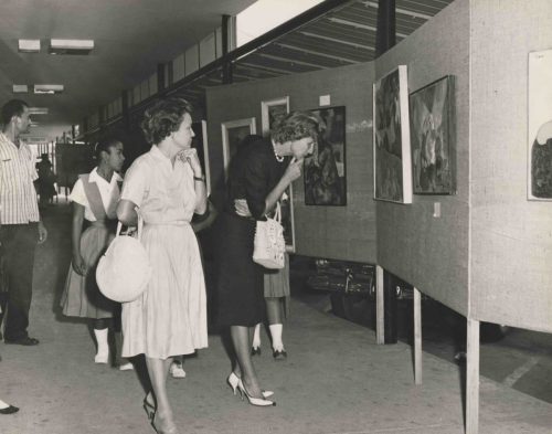 1961-04-03 The First San Juan Outdoor Art Show and Sale0012