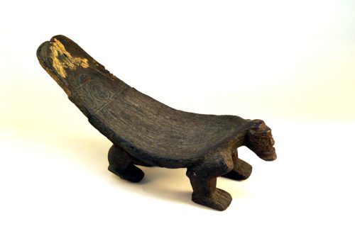Dujo con espaldar; madera