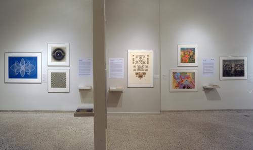 Vista de sala. Premios de la Bienal de San Juan del Grabado Latinoamericano y del Caribe: 1970-2001. Foto Jesús E. Marrero