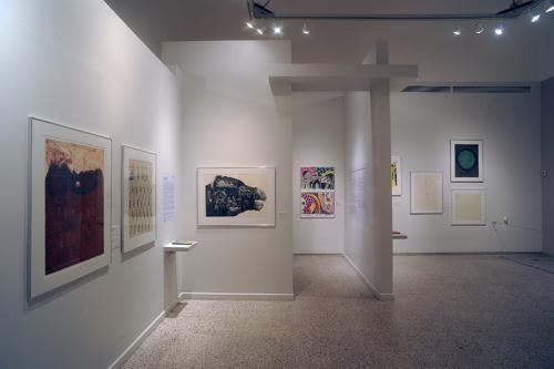 Vista de sala. Premios de la Bienal de San Juan del Grabado Latinoamericano y del Caribe: 1970-2001. Foto Jesús E. Marrero