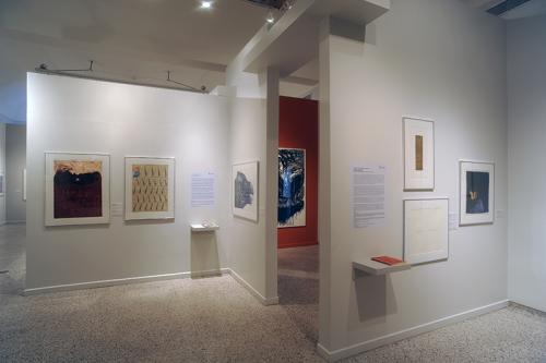 Vista de sala. Premios de la Bienal de San Juan del Grabado Latinoamericano y del Caribe: 1970-2001. Foto Jesús E. Marrero
