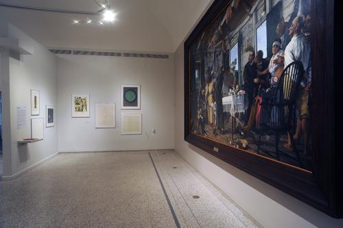 Vista de sala. Premios de la Bienal de San Juan del Grabado Latinoamericano y del Caribe: 1970-2001. Foto Jesús E. Marrero