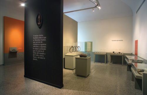 Vista de sala. Taínos: objetos ceremoniales. 2006