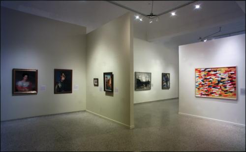 Vista de sala. Colección José Trías Monge: Un legado para la universidad. 2009