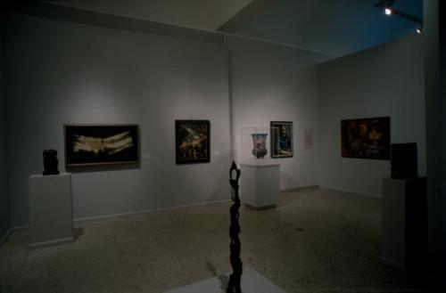 Vista de sala. Cien años de historia, arte y enseñanza. 2003