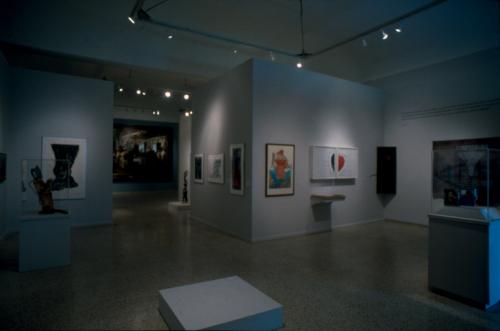 Vista de sala. Cien años de historia, arte y enseñanza. 2003